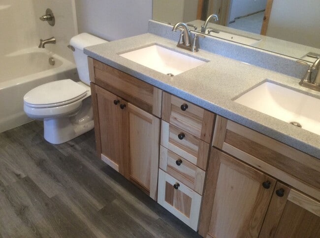 Primary Photo - BEAUTIFUL NEWER CONSTRUCTION! 3 BEDROOMS, ...