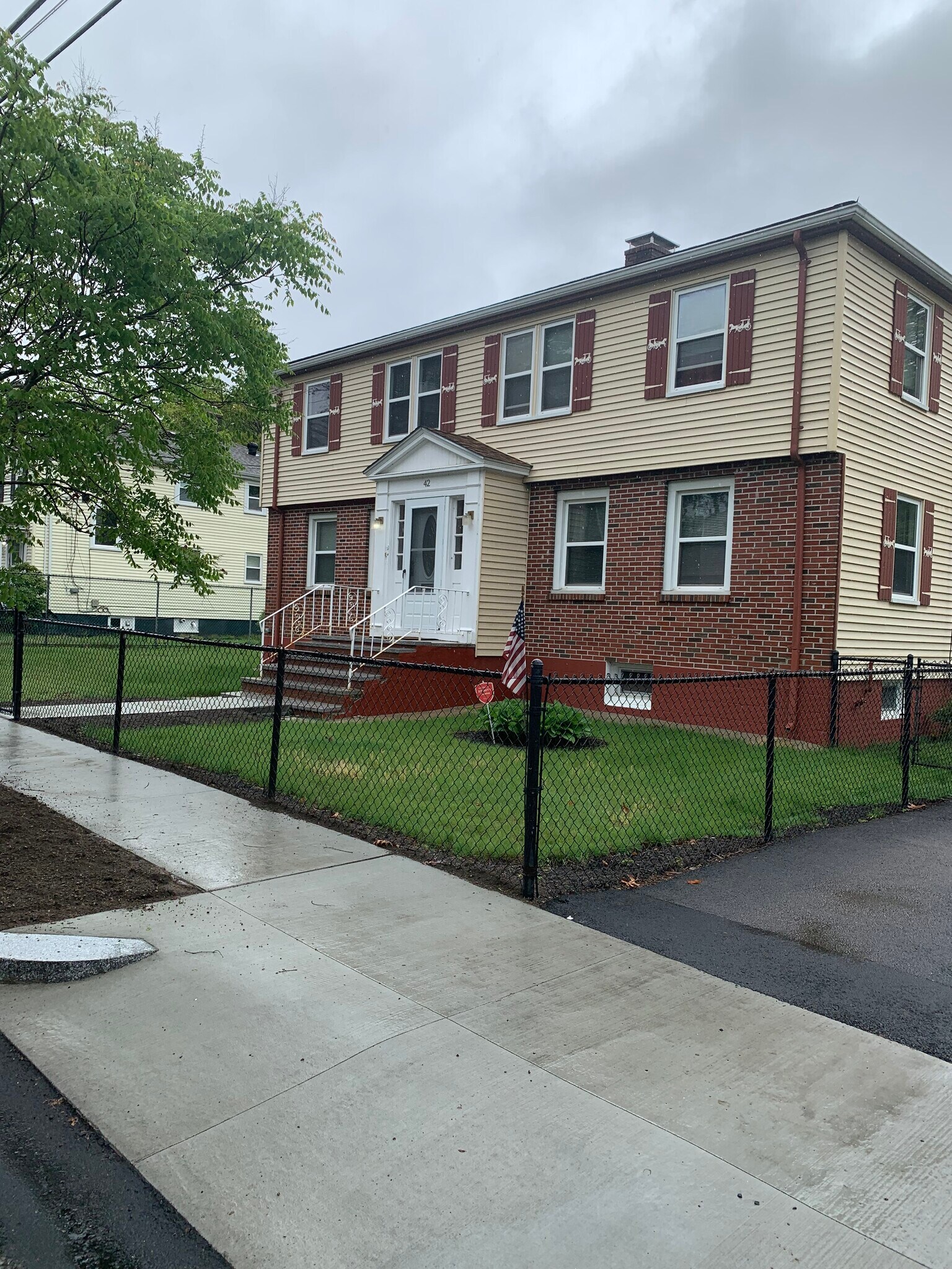 Building Photo - 42 Meadowbank Ave