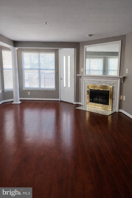 Building Photo - 120 Woodridge Pl