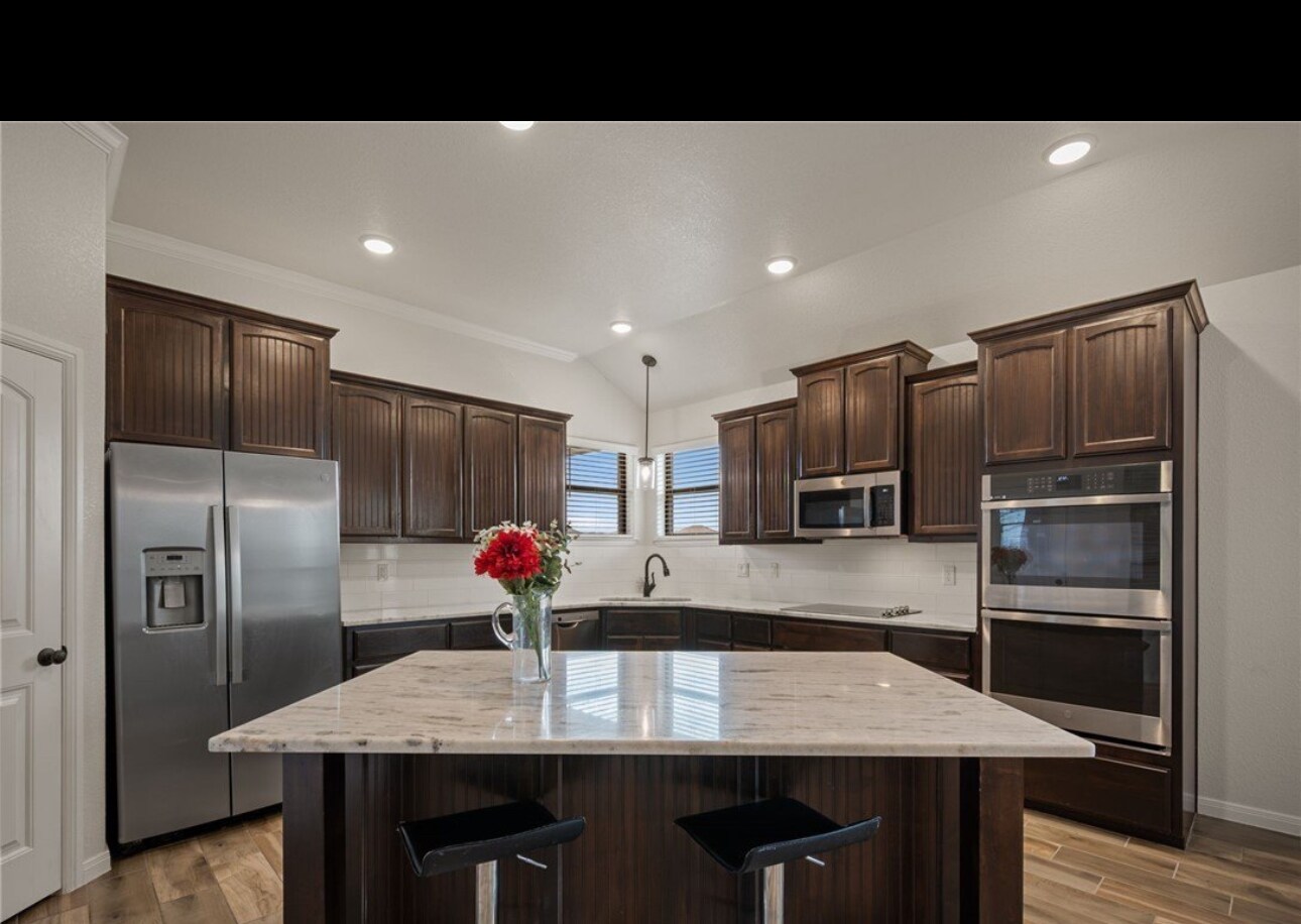 Building Photo - 8401 Preserve Trl