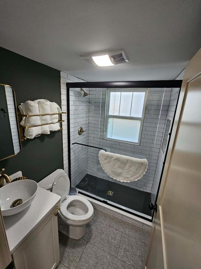 Building Photo - 152 E Orange St