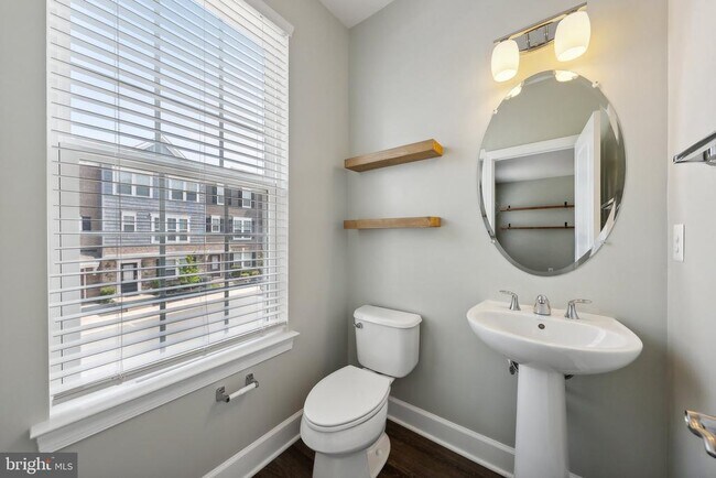 Building Photo - 13827 Litespeed Way
