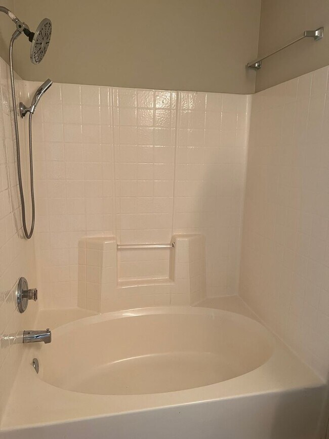 Building Photo - Windsor Park