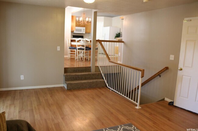 Building Photo - 3217 Ivy Park Dr