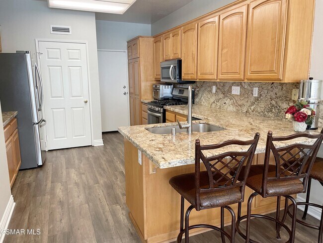 Building Photo - 4149 Flowerview Ct