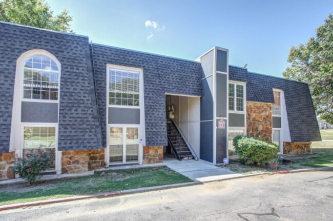 Building Photo - 4440 E 68th St
