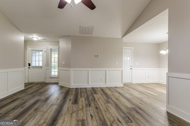 Building Photo - 1634 Riverview Ct
