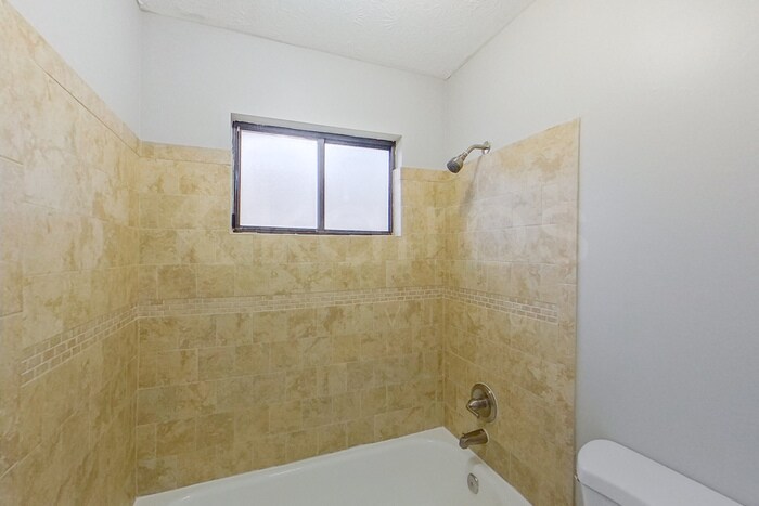 Building Photo - 4224 Beardsley Dr