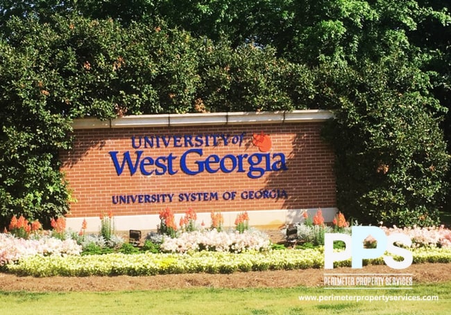 Building Photo - 1126 Maple St