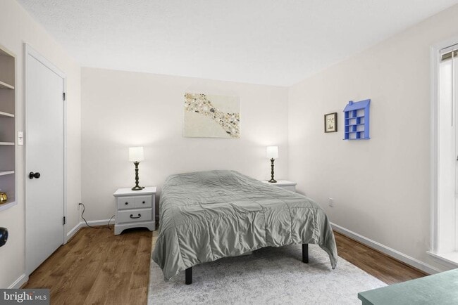 Building Photo - 44759 Woodlake Ct