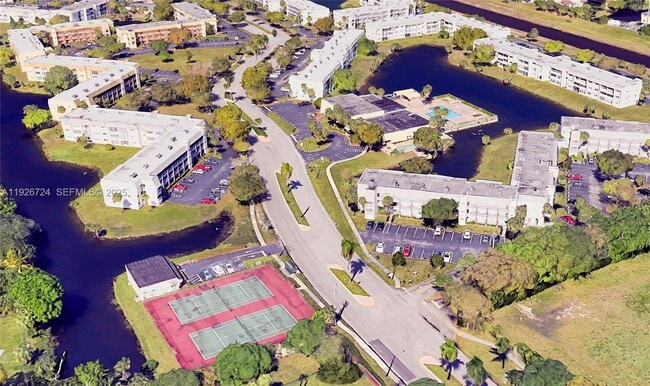 Building Photo - 8350 Sunrise Lakes Blvd