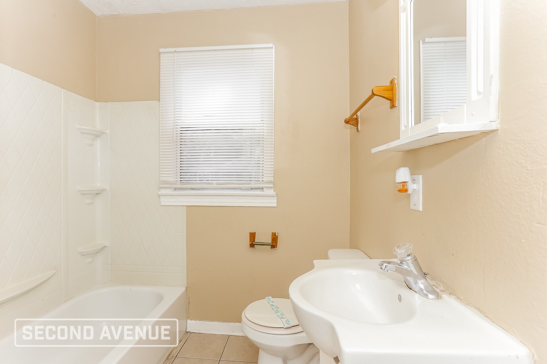 Building Photo - 7048 Alpine St