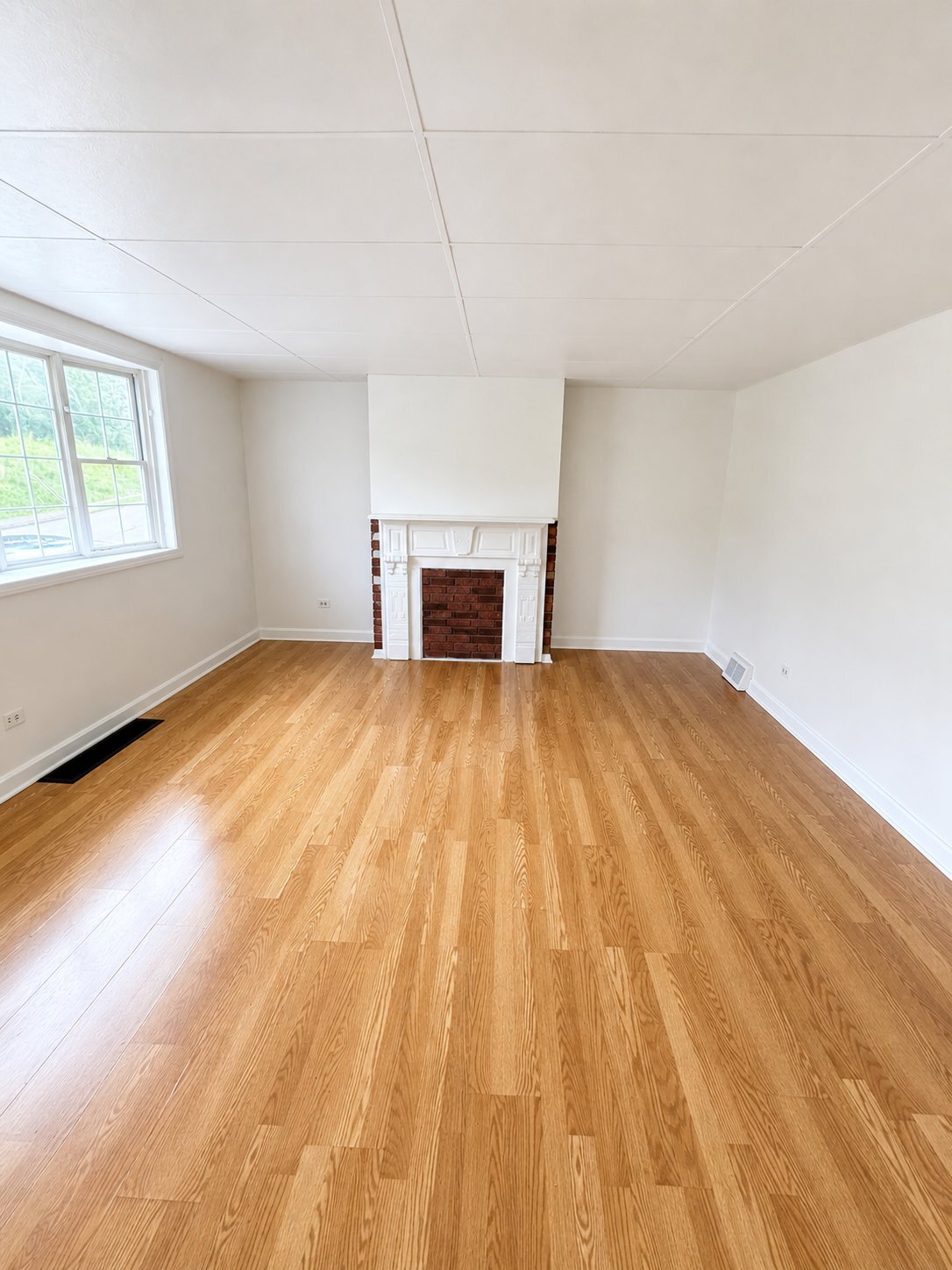 Building Photo - 404 Curtin Ave