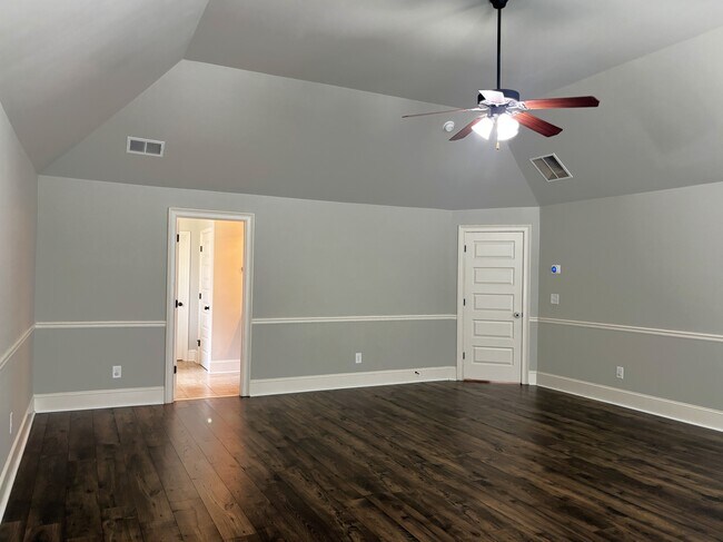 Building Photo - 781 Bridgewater Dr