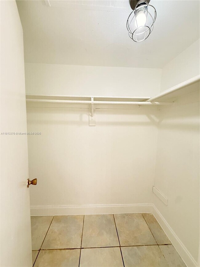 Building Photo - 20000 SW 123rd Dr