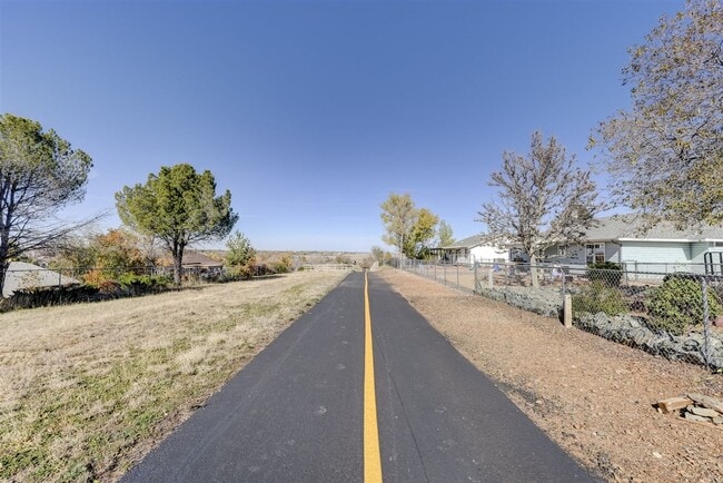 Building Photo - 3 bed, 2 bath home in Prescott Valley