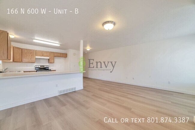 Building Photo - 166 N 600 W