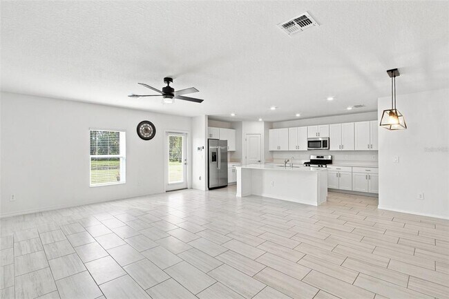 Building Photo - 35418 Ackley Trce