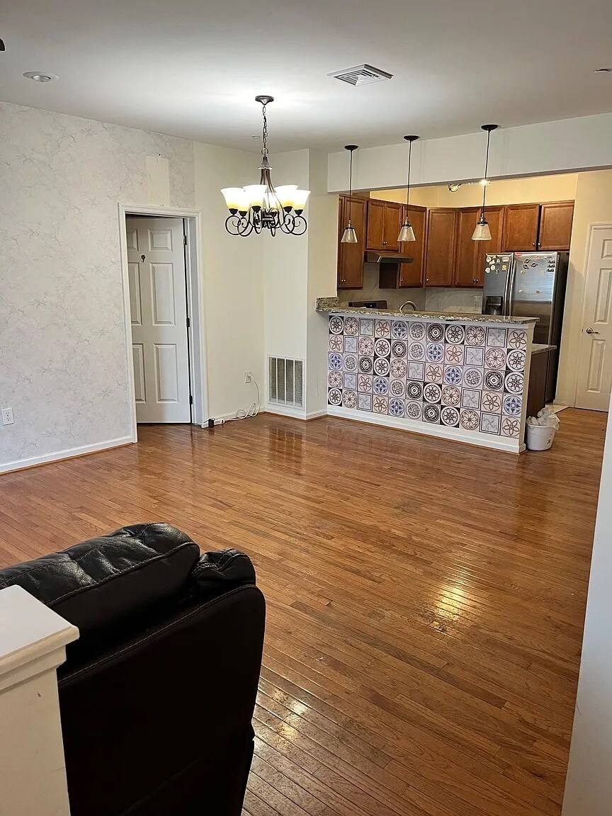Building Photo - 4461 Riverview Ln