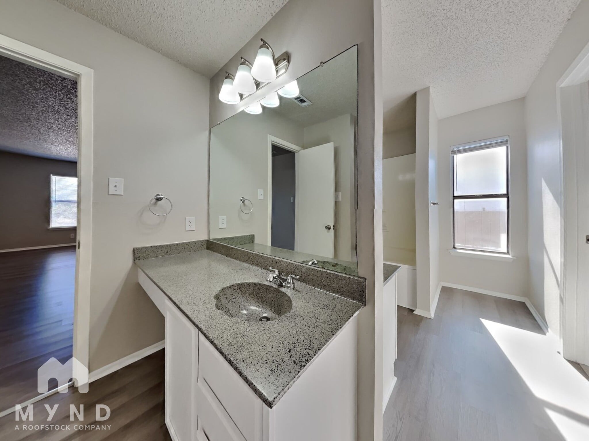 Building Photo - 8031 Manderly Pl