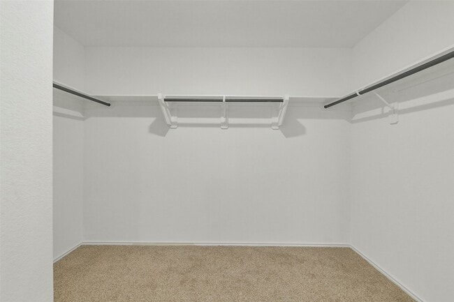 Building Photo - 14980 Timber Pnes Dr