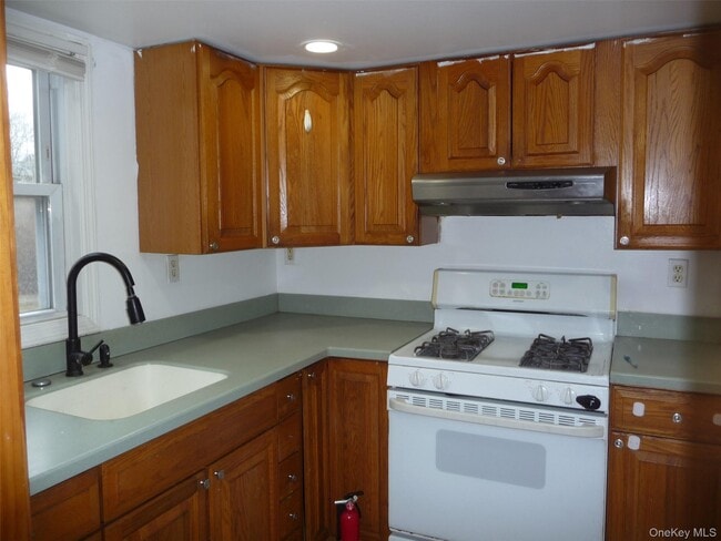 Building Photo - 18 Kelly Hill Rd