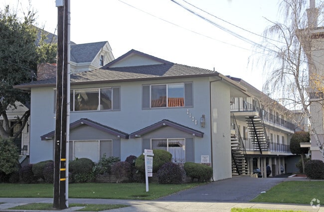 Primary Photo - 2136 Santa Clara Ave