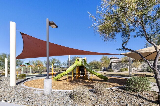 Building Photo - 2930 N Raven