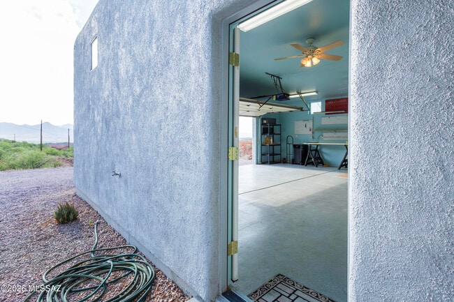 Building Photo - 290 Via Mantaraya