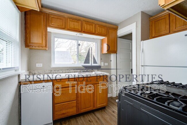Building Photo - 1238 Colwick Dr