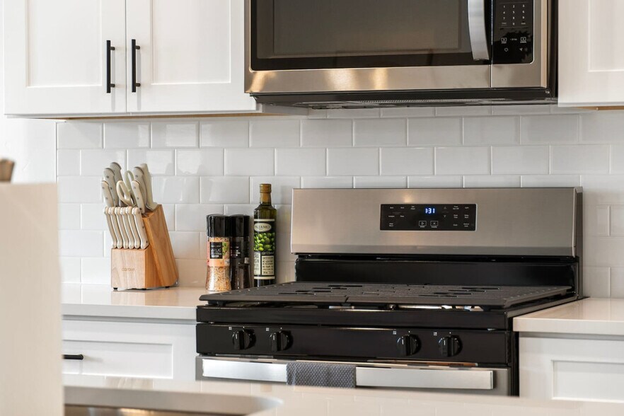 Building Photo - 1705 Ripple Rock Dr