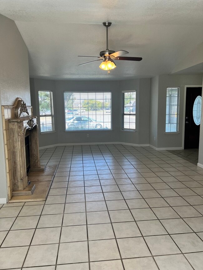 Building Photo - 1731 Third St