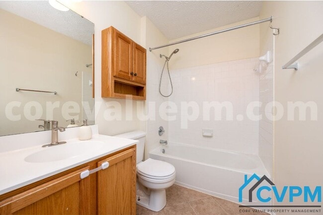 Building Photo - 1321 Treasure Dr