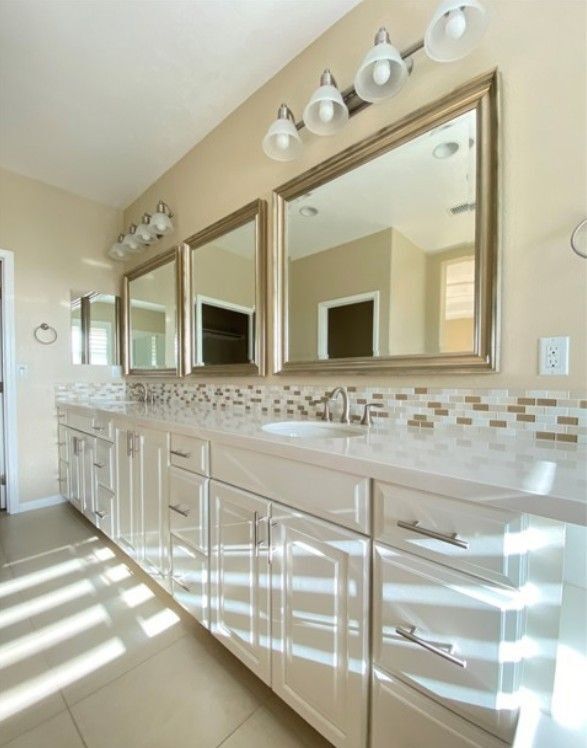 Building Photo - 12 Farra