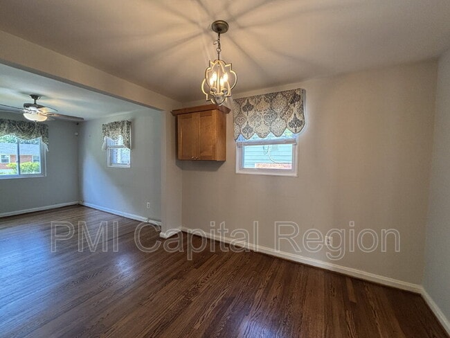 Building Photo - 4706 Red Fox Rd