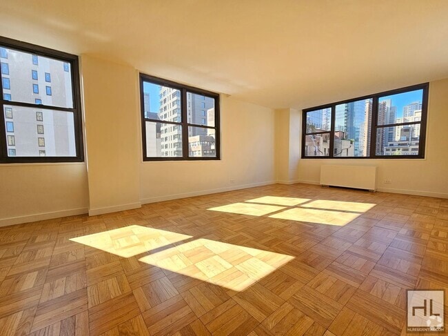 Building Photo - 333 E 49th St