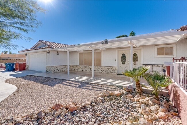 Building Photo - 2121 Rosanna St