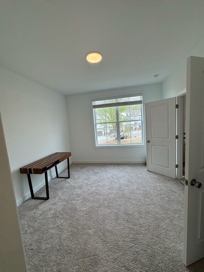 Building Photo - Charming 3BR Townhome in Buford