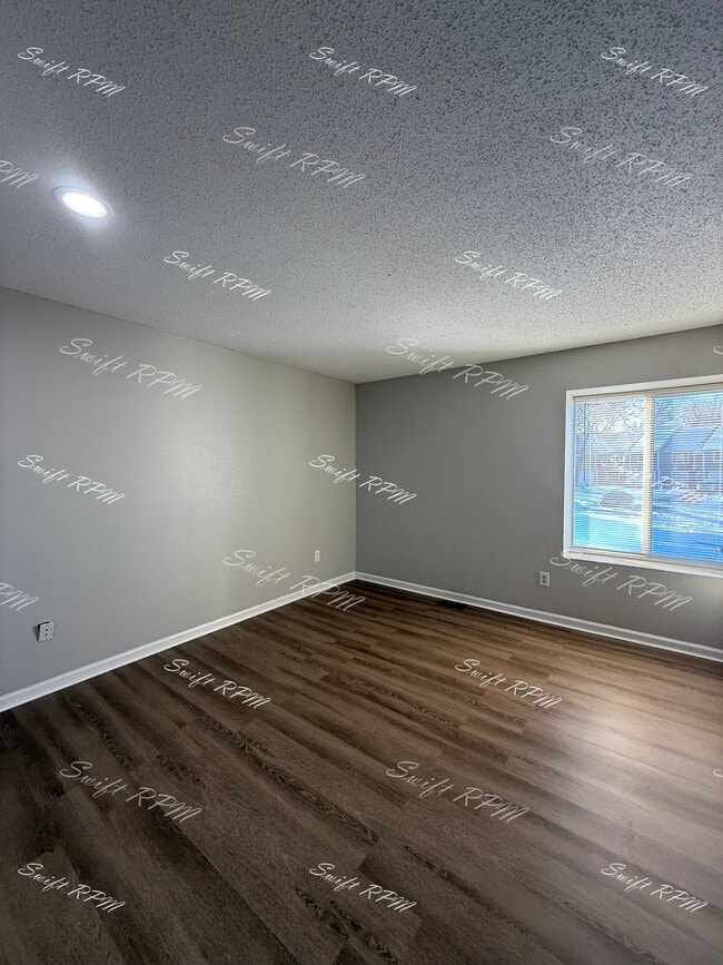 Building Photo - 8955 Hauser