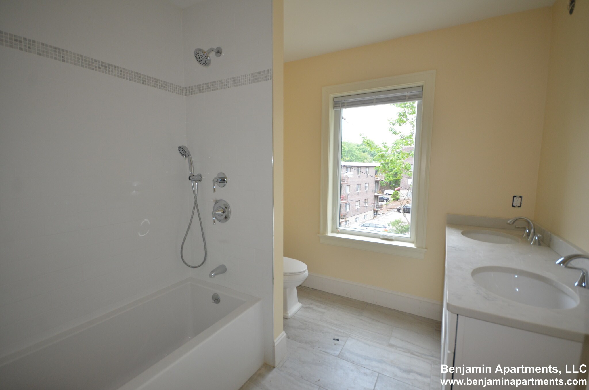 Building Photo - 118 Tremont St
