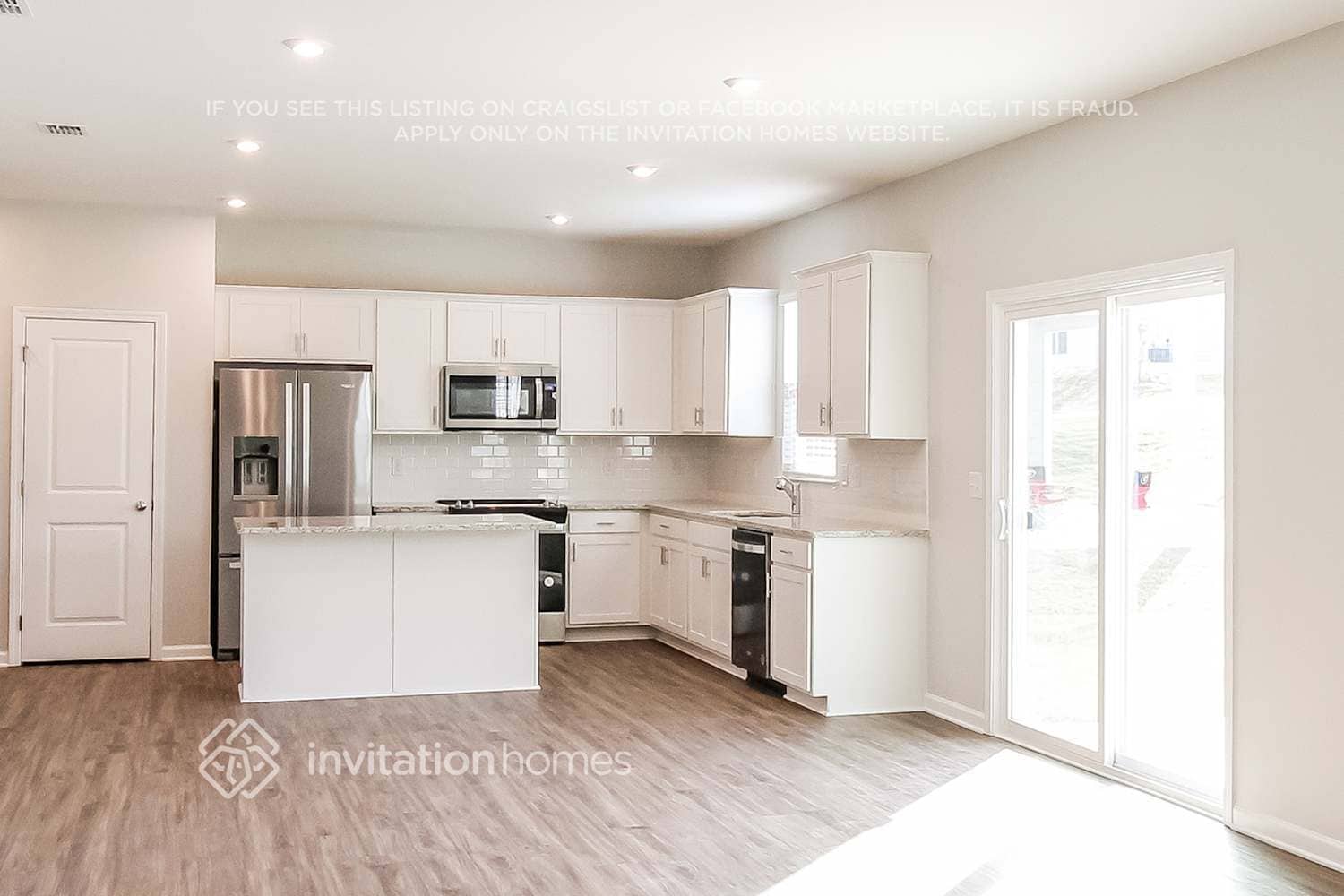 Building Photo - 842 Pebble Blvd