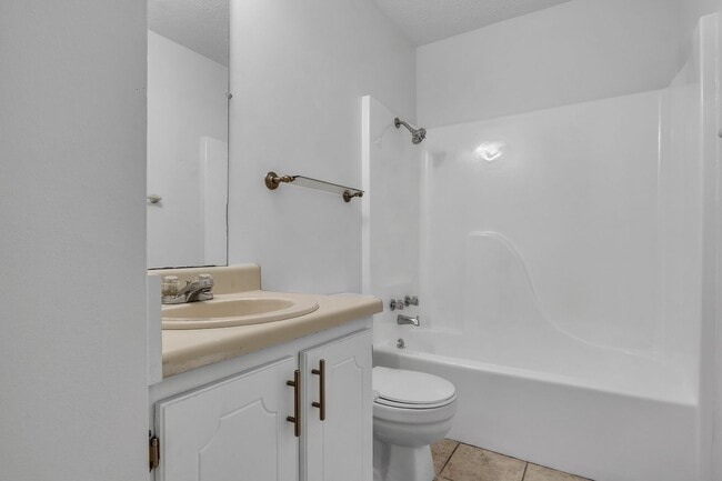 Building Photo - 1110 N Montgomery St