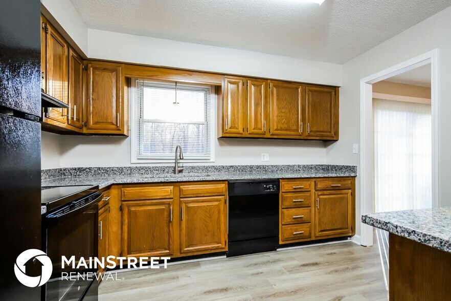 Building Photo - 258 Shallowbrook Dr