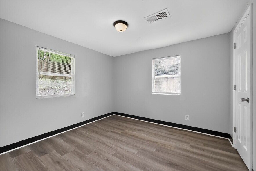 Building Photo - 1626 Telfair St Ln