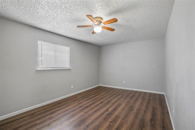 Building Photo - 722 Prairie Creek Dr