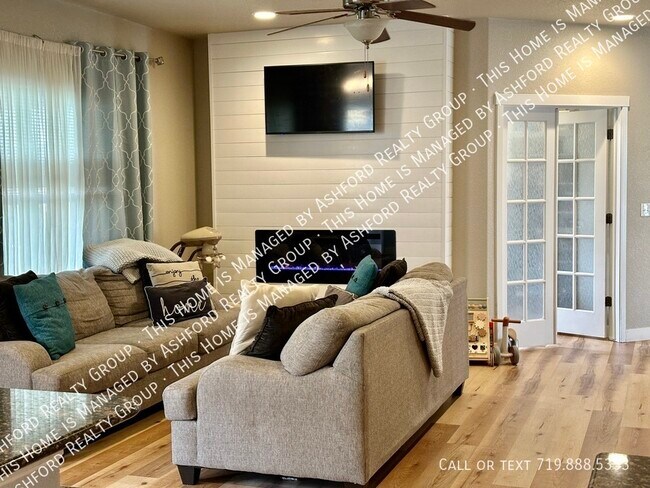 Building Photo - 7772 Wagonwood Pl