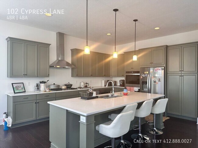 Building Photo - 102 Cypress Ln