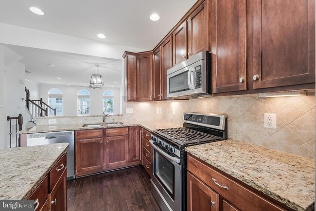 Building Photo - 43190 Loudoun Reserve Dr