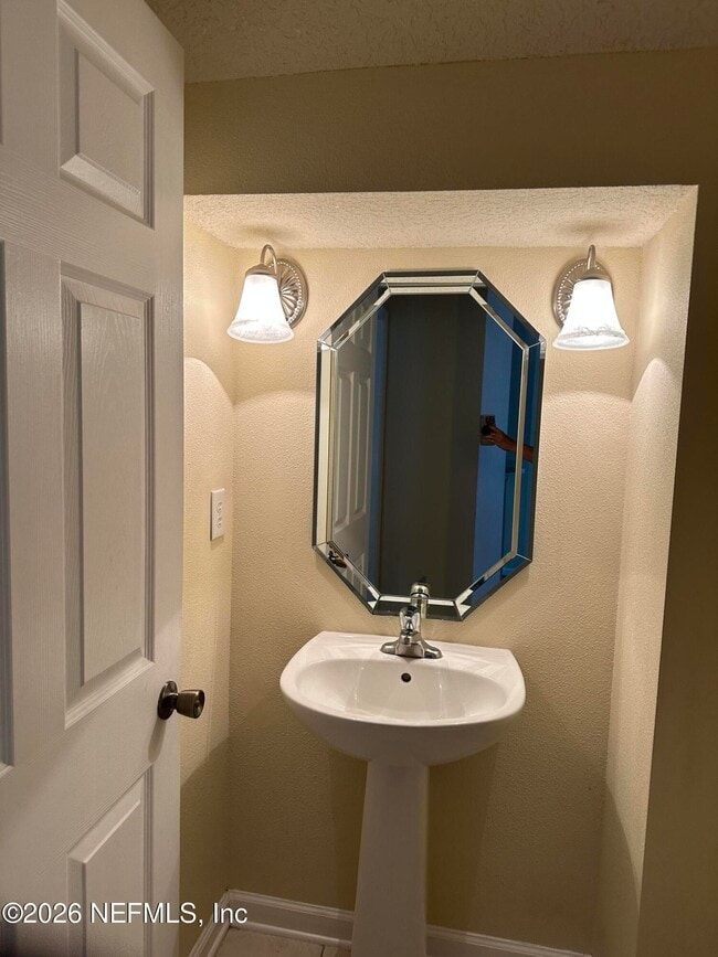 Building Photo - 3727 Creswick Cir