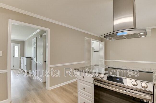 Building Photo - 454 Windtree Pl